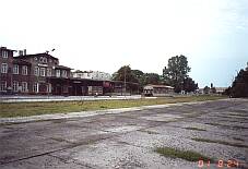 min 100 2.jpg min 100 2.jpg